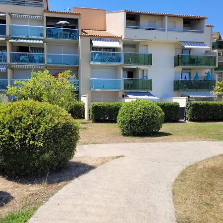 Les Goelettes Location Saisonniere * Saint-Cyprien (Pyrenees-Orientales)